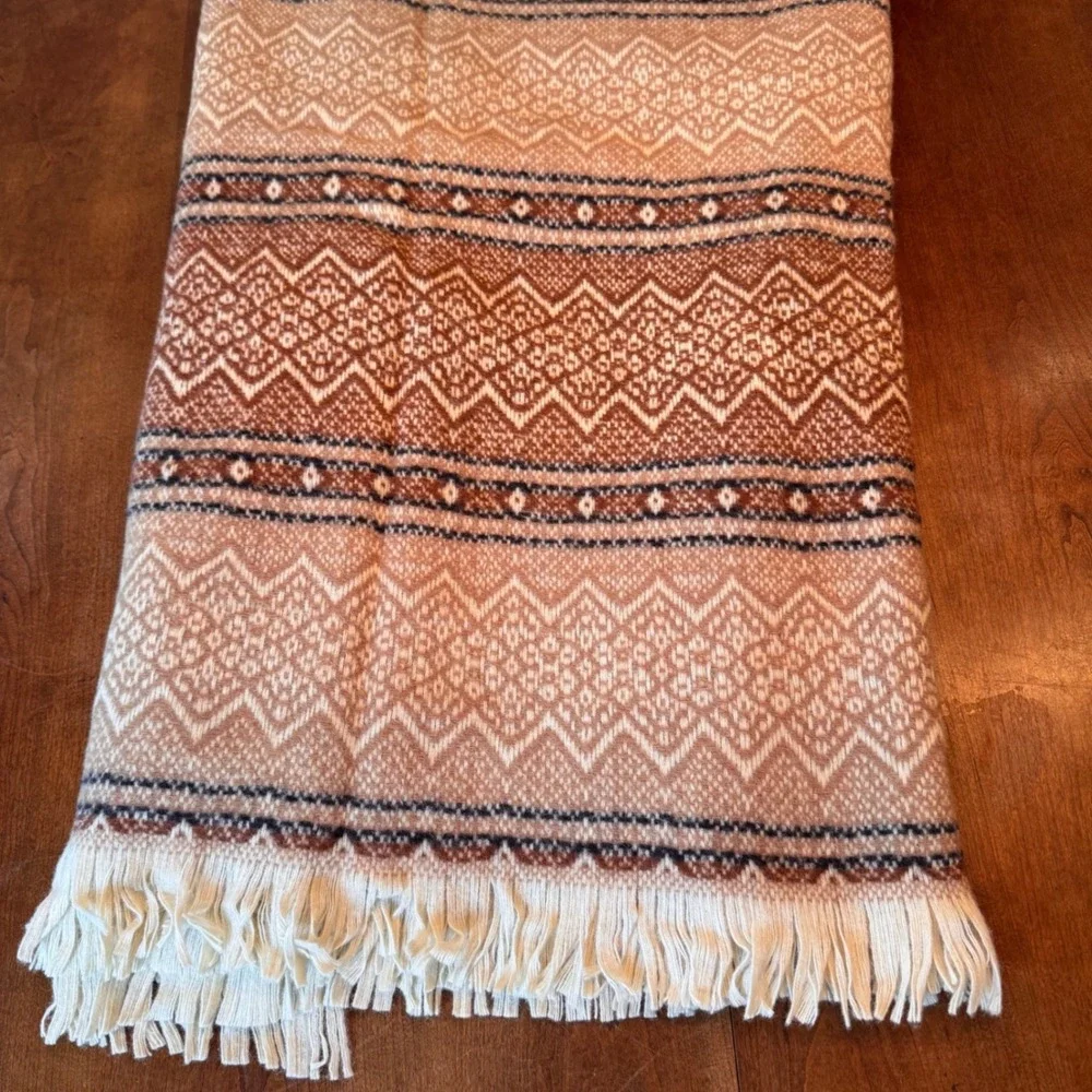 Amana Woolen Mill Blanket 54x72 Tan Brown Fair Isle 100% Wool Fringed Throw